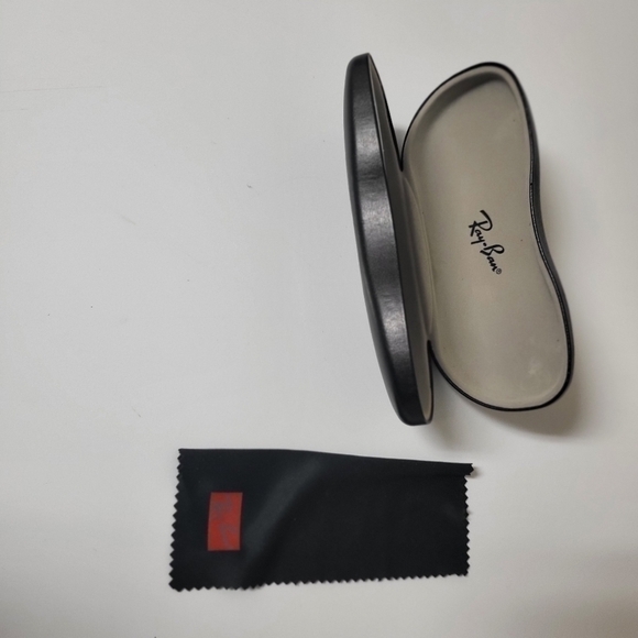 💕Host pick💕Rayban Black   Hard Glasses Case/pouch - Picture 5 of 12